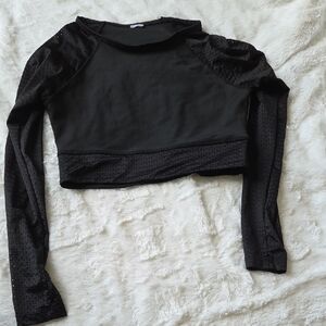 Source Unknown Black Asymmetrical Long Sleeve Crop Blouse